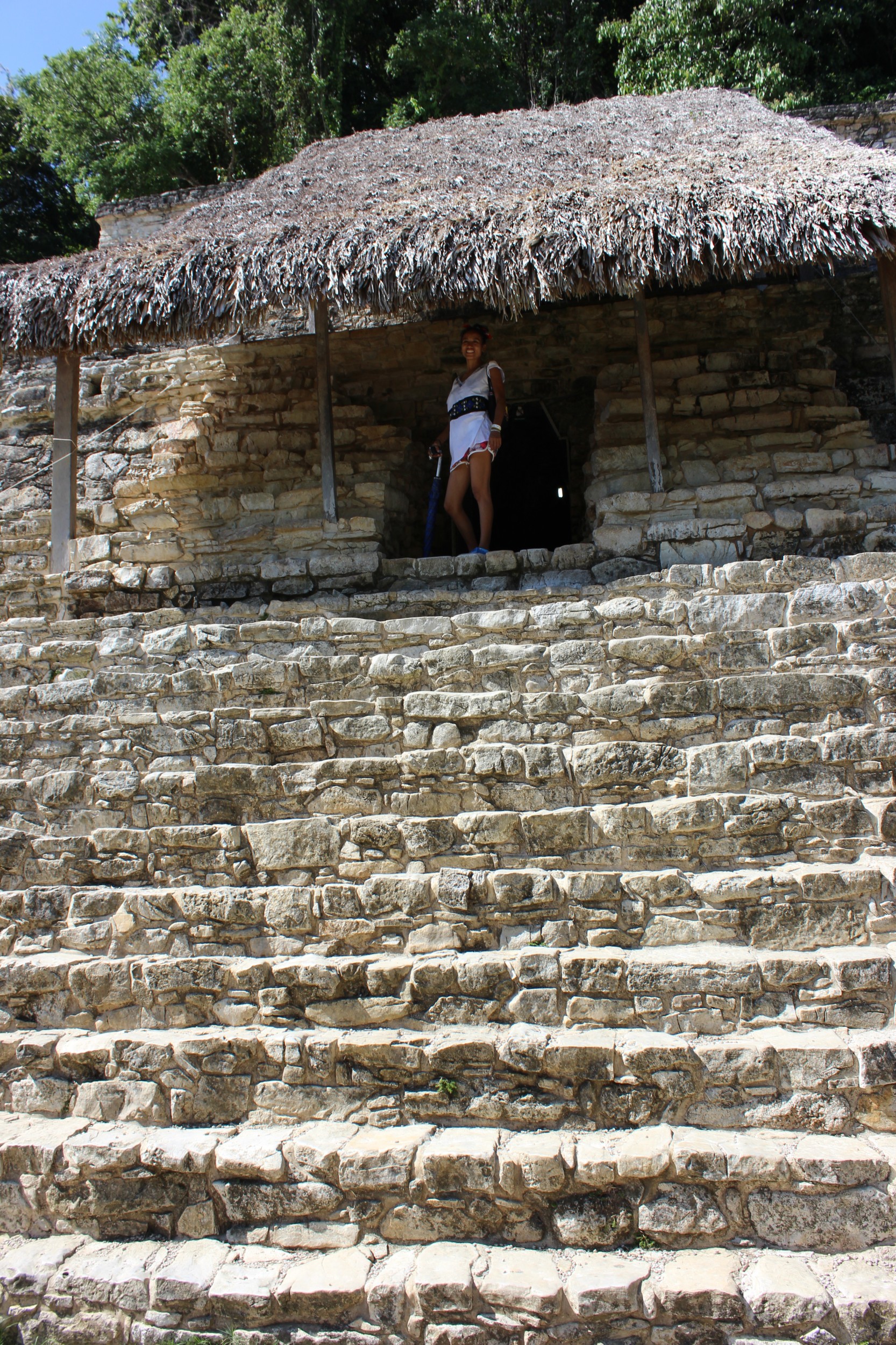 Christina entering the Tomb of the Red Queen.