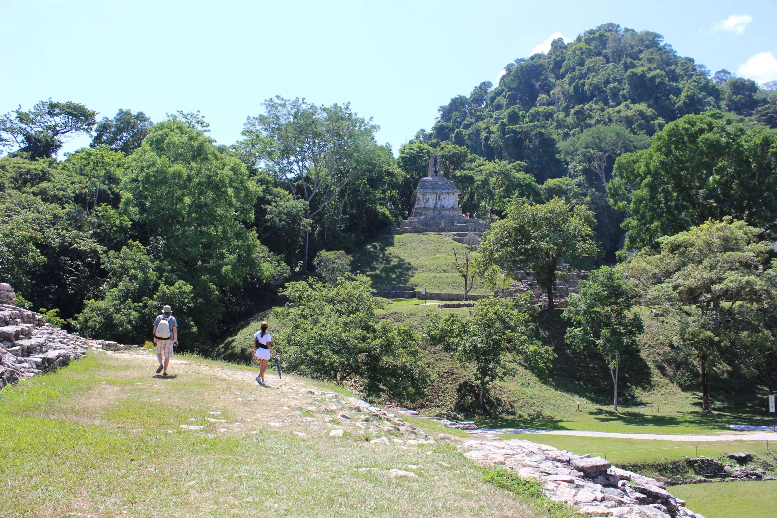 Wandering around the huge ruins. 