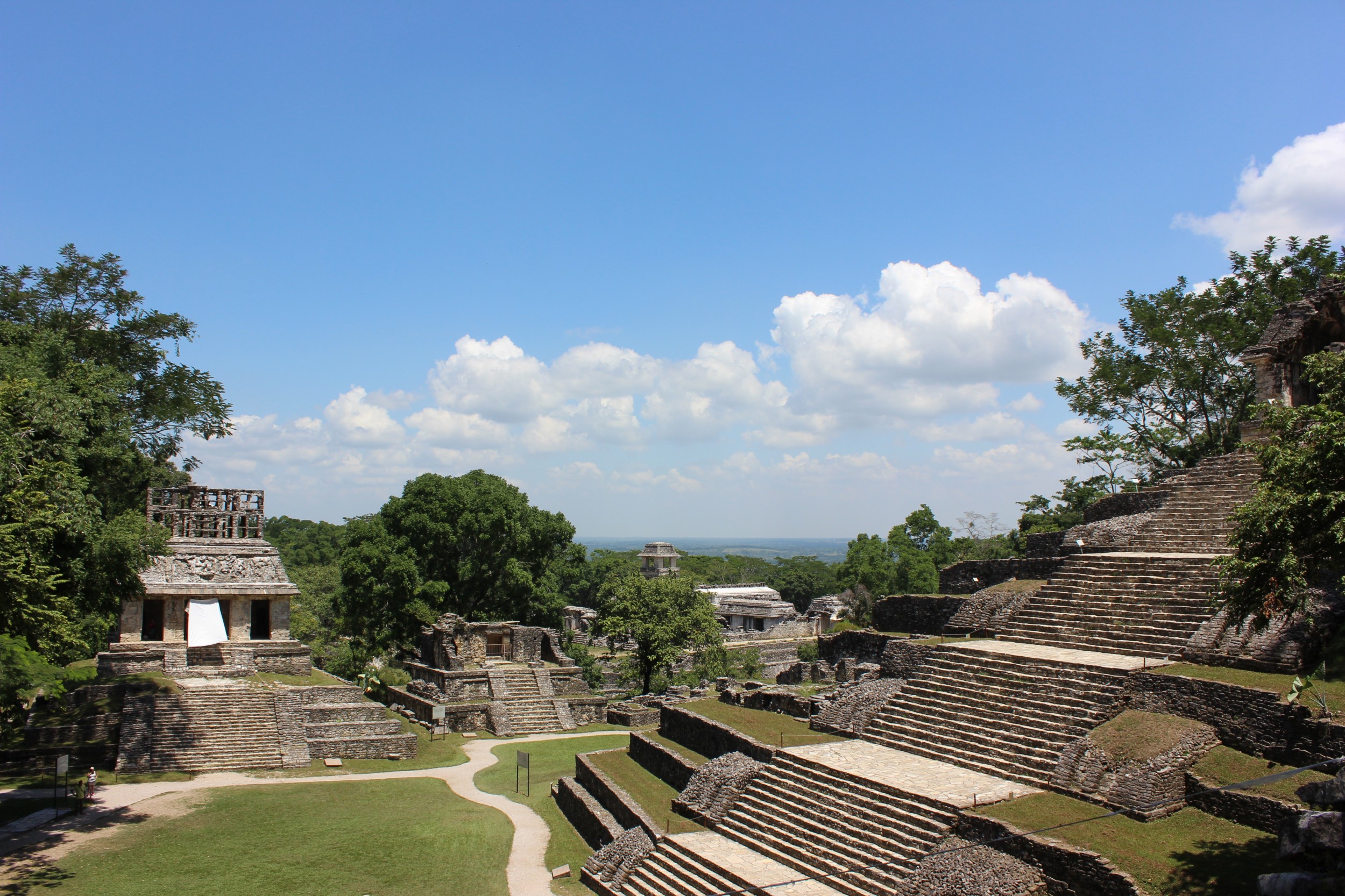 Looking across the square. That's the Temple of the Sun on the right, tempting me to climb it.